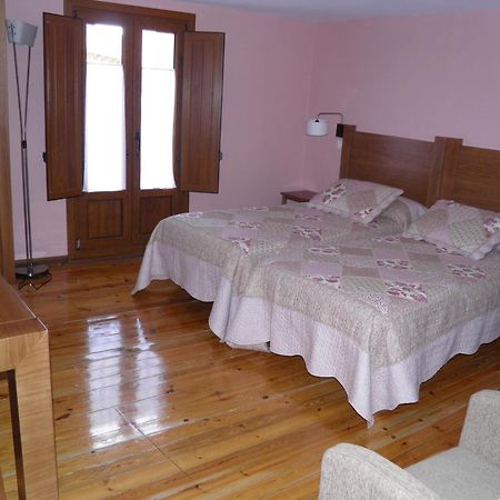 Apartamentos Turisticos Peñafiel Oda fotoğraf