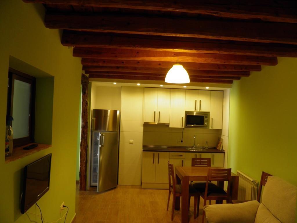 Apartamentos Turisticos Peñafiel Oda fotoğraf